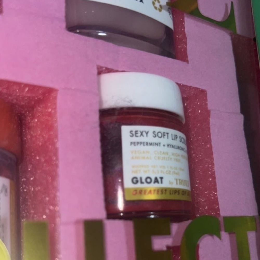 Truly VIP Bundle - Picture 4 of 4